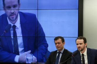 ministro-rebate-oposicao:-trabalhador-paga-hoje-menos-impostos-no-pais