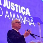 fachin-diz-que-espera-regras-do-stf-para-supersalarios-ainda-em-junho