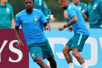 com-neymar-de-volta,-brasil-encara-escocia,-velha-conhecida-em-copas