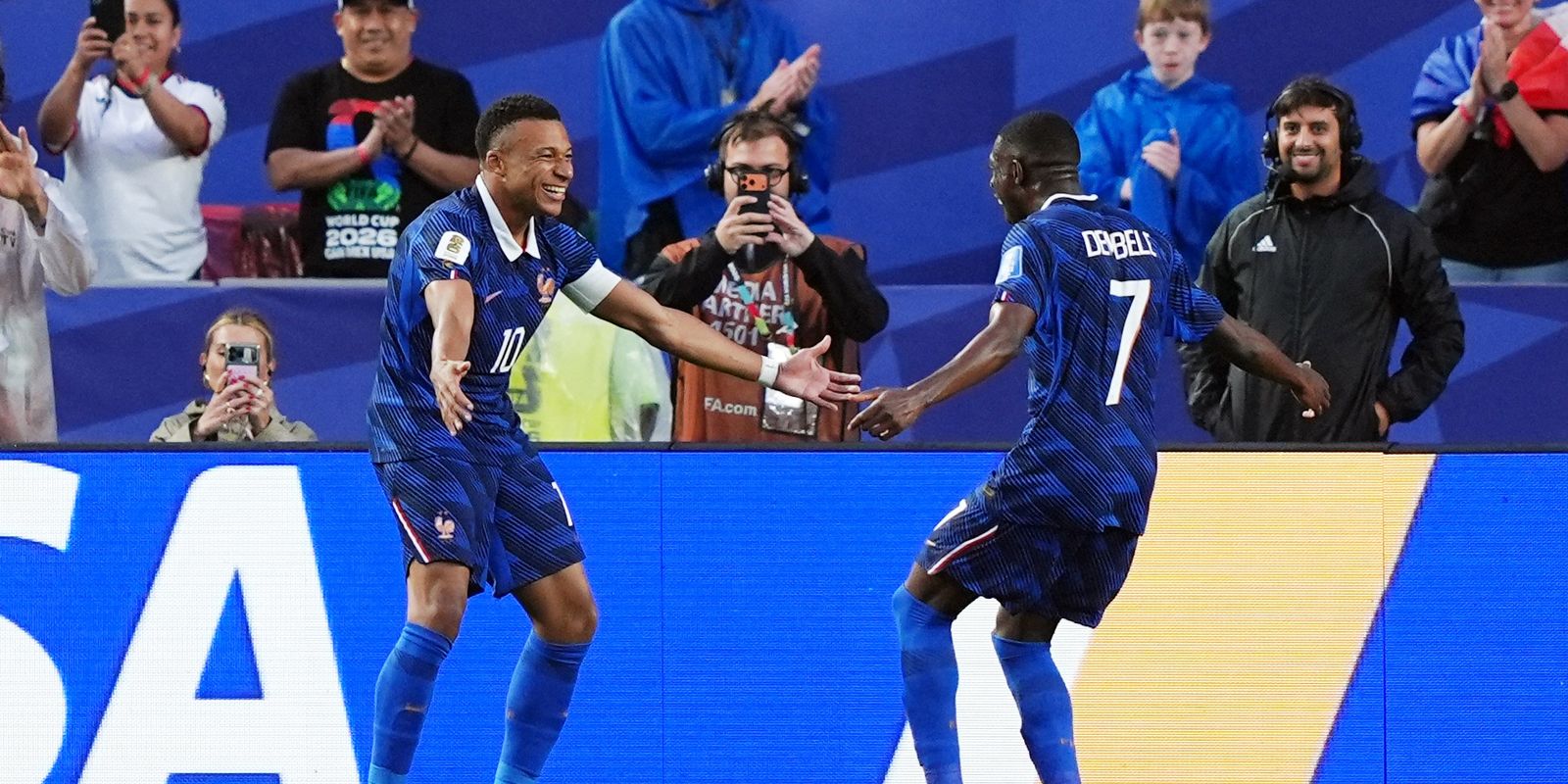 confira-os-jogos-da-copa-do-mundo-nesta-terca-(30);-franca-pega-suecia