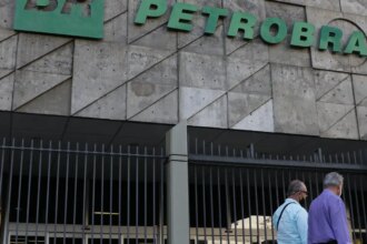 com-alivio-da-guerra,-petrobras-reduz-preco-do-querosene-de-aviacao