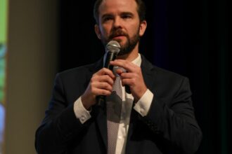 durigan:-governo-vai-comecar-a-retirar-subsidio-de-r$-0,44-da-gasolina