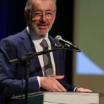 “brasil-nao-vai-abandonar-a-mesa”,-diz-ministro-sobre-taxacao-dos-eua