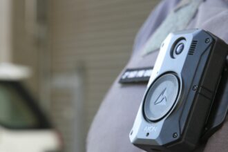 governo-do-rj-deve-entregar-prazo-para-cameras-em-uniformes-policiais