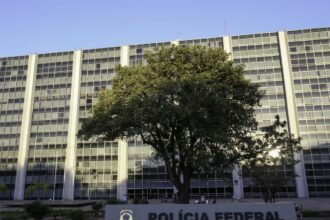 policia-federal-faz-operacao-para-conter-lavagem-de-dinheiro-do-pcc