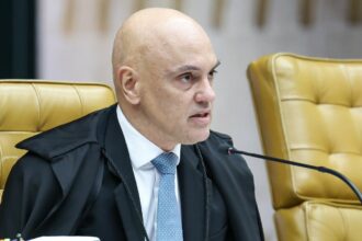 moraes-da-10-dias-para-pf-ouvir-flavio-em-caso-de-calunia-contra-lula 