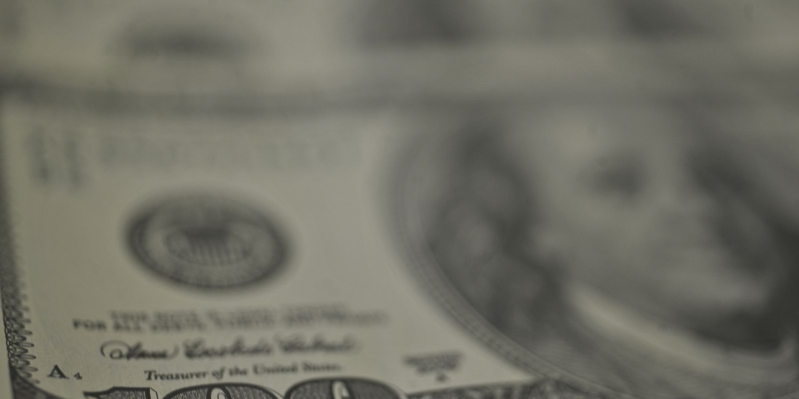 dolar-recua,-bolsa-cai-e-petroleo-dispara-com-tensao-no-oriente-medio