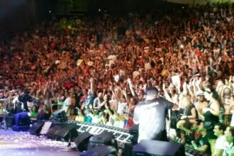 no-dia-do-rock,-cantores-celebram-arte-de-emocionar-multidoes-pela-voz