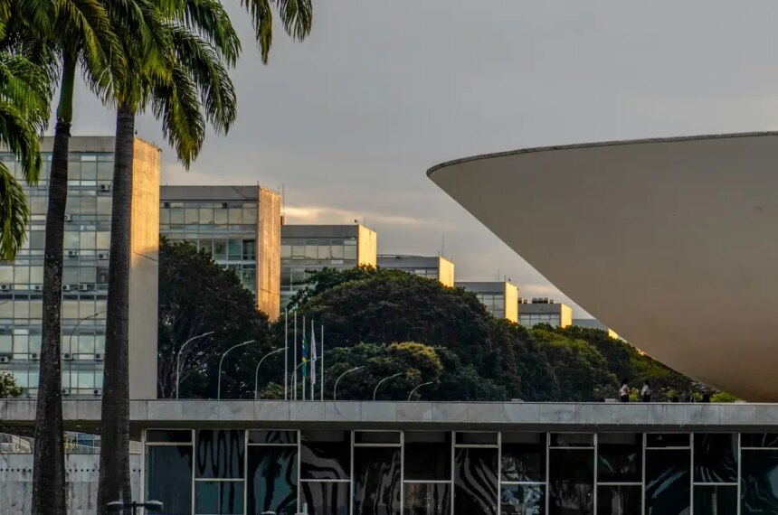 congresso-se-aproxima-do-recesso-sem-votar-pec-6×1-e-pl-da-misoginia