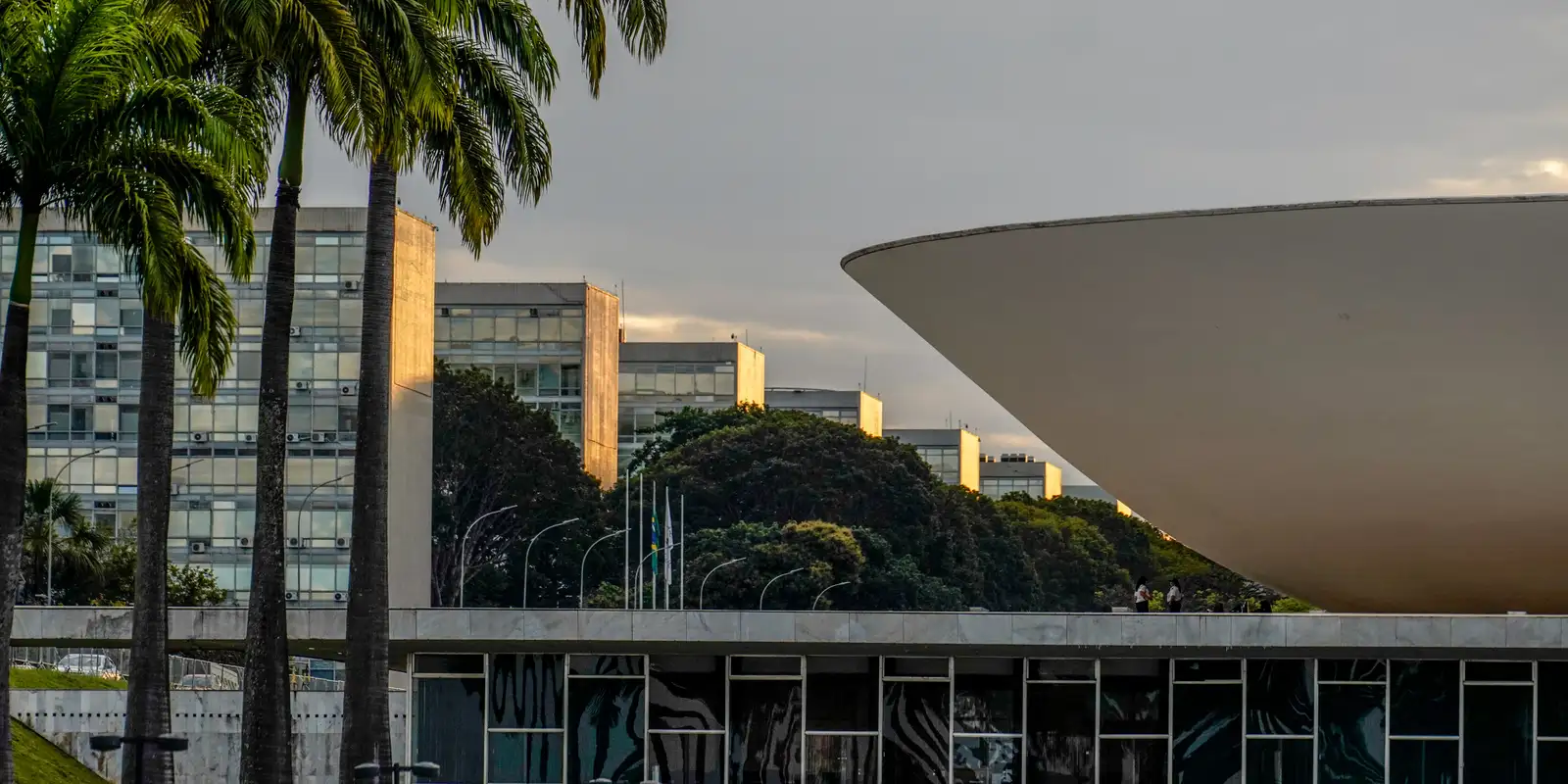 congresso-se-aproxima-do-recesso-sem-votar-pec-6×1-e-pl-da-misoginia