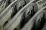 dolar-sobe-para-r$-5,11,-e-bolsa-fica-estavel,-apesar-de-tensao-global
