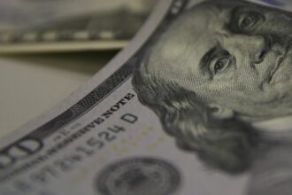tarifaco-de-25%-dos-eua-sobre-o-brasil-comeca-a-valer;-saiba-mais