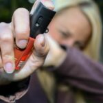 mulheres-podem-comprar-e-usar-spray-de-pimenta-para-defesa-pessoal