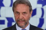 apos-avc-isquemico,-lider-do-pt-na-camara-continua-internado