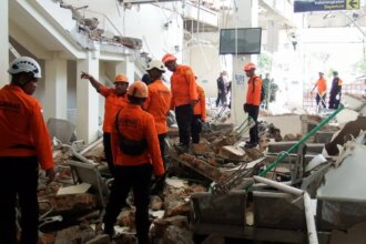 forte-terremoto-atinge-costa-da-indonesia-e-deixa-pelo-menos-47-mortos