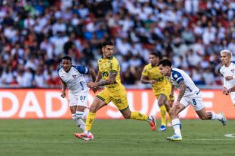 libertadores:-mirassol-cai-nos-penaltis-e-ldu-sera-rival-do-palmeiras