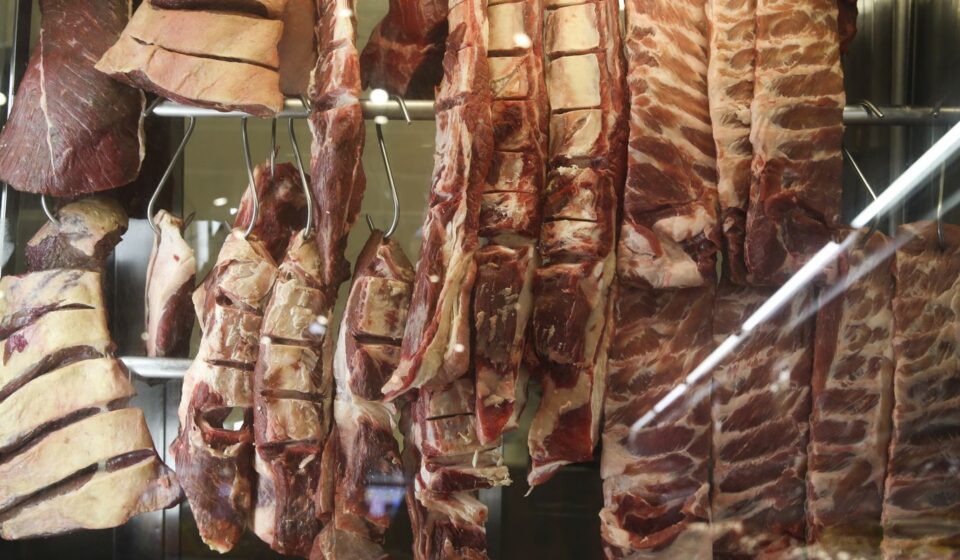 cota-chinesa-faz-exportacao-de-carne-bovina-recuar-27,1%-em-agosto