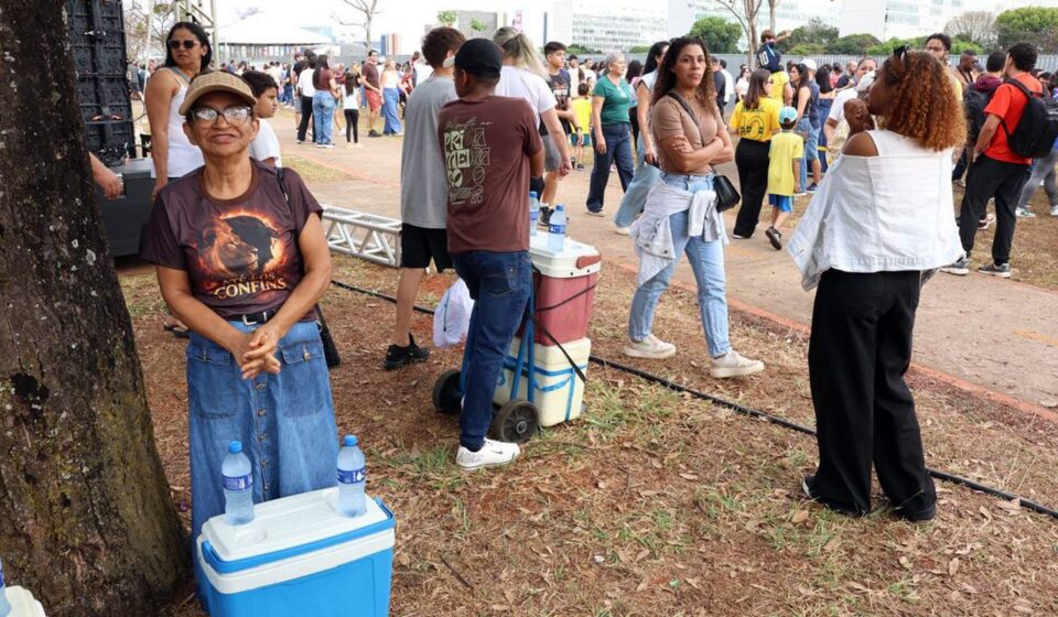 ambulantes-“desfilam”-no-7-de-setembro-em-busca-de-sustento