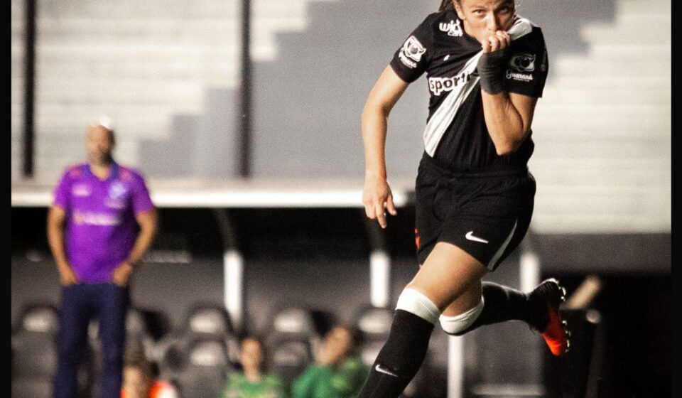 vasco-e-atletico-pi-decidem-vaga-para-final-do-brasileirao-feminino-a2