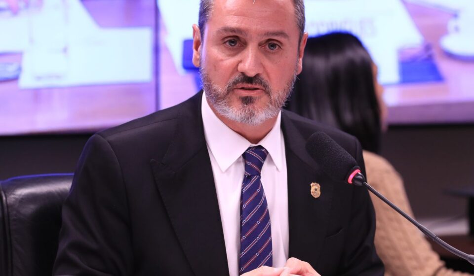 novo-citou-mensagens-de-vorcaro-e-pediu-prisao-preventiva-de-andrei