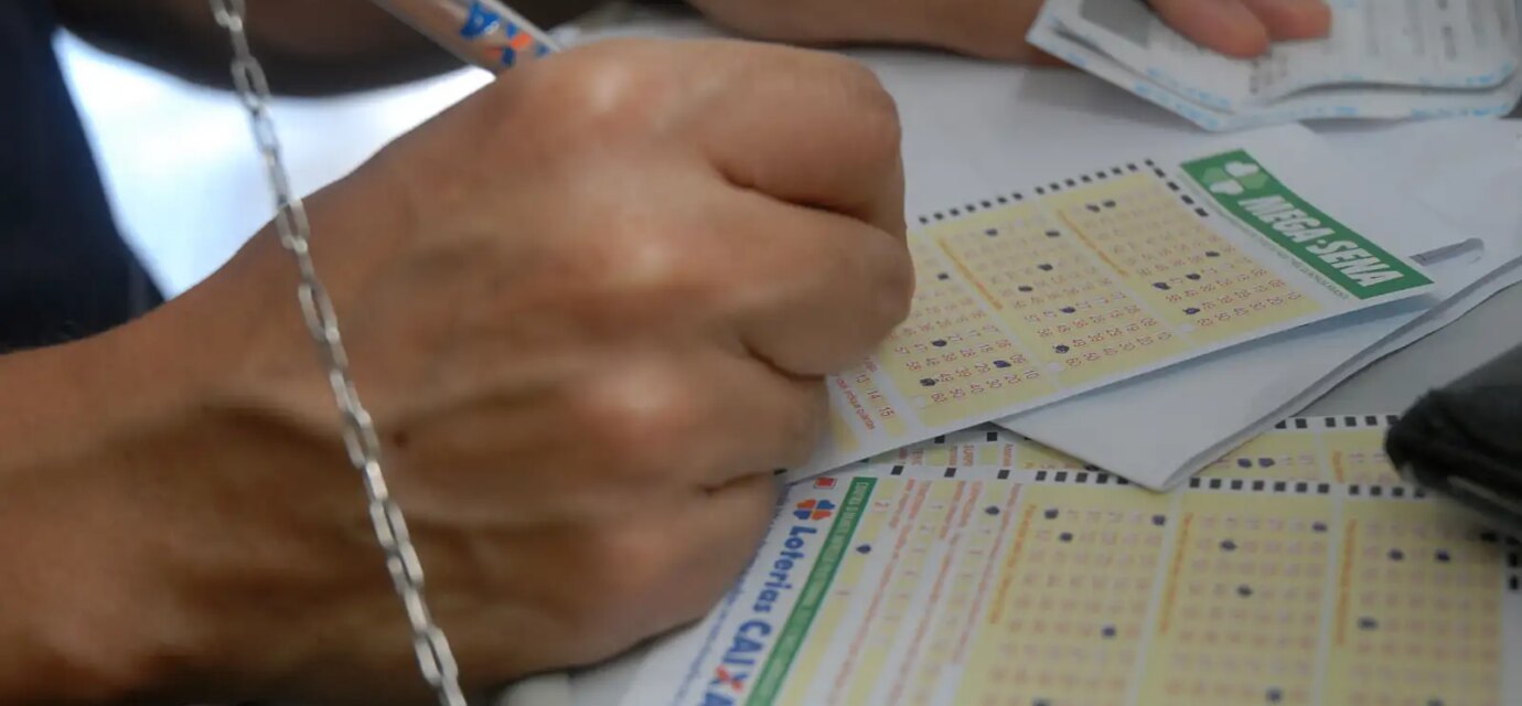 mega-sena-acumula-para-r$-76-milhoes;-confira-os-numeros-sorteados