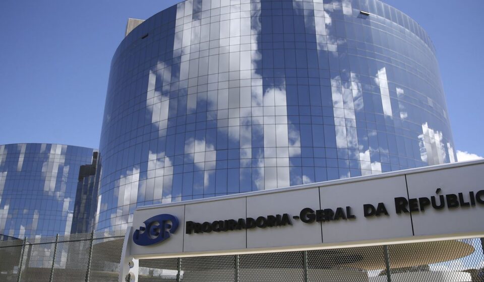 associacao-de-procuradores-pede-moderacao-diante-de-crise-no-stf
