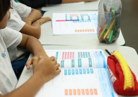 prazo-para-escolas-escolherem-livros-didaticos-para-2027-termina-hoje