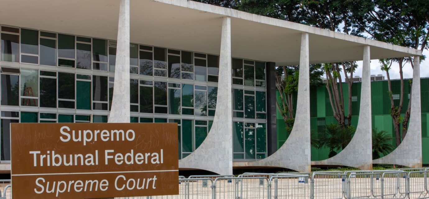 stf:-gilmar-mendes-sugere-adiar-sessao-sobre-conduta-de-moraes