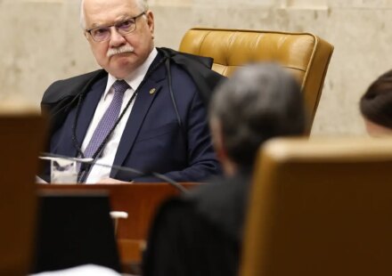 fachin-marca-sessao-sobre-mendonca-para-dia-23