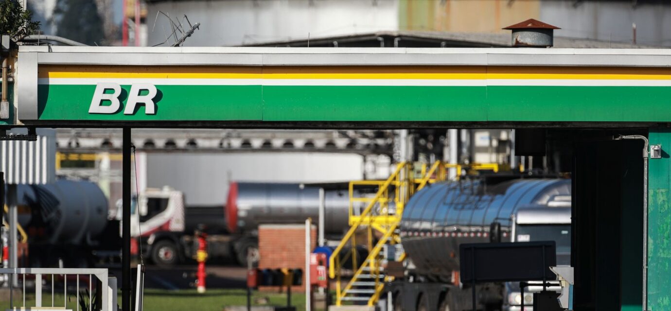 petrobras-aumenta-diesel,-mas-subsidio-mantem-valor-final;-entenda