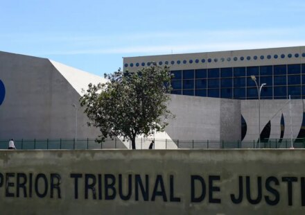 stj-suspende-processos-sobre-aluguel-de-curta-temporada-em-condominios