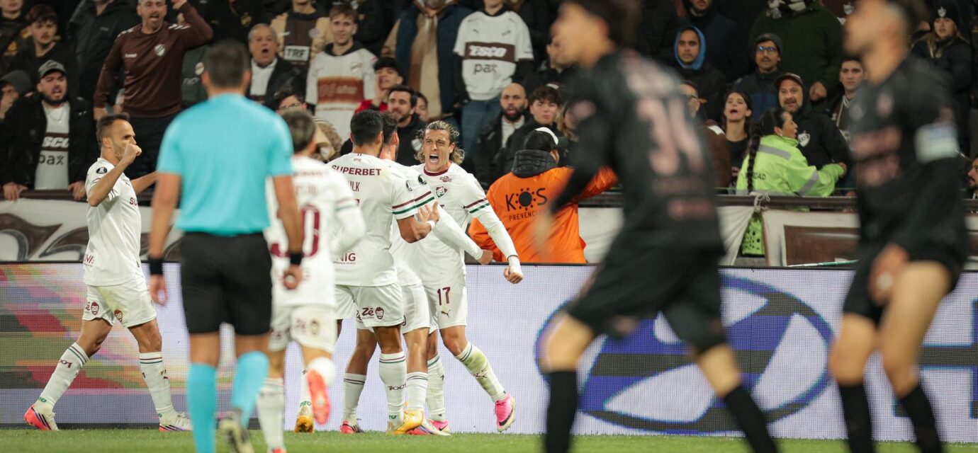fluminense-leva-susto,-mas-e-1o-classificado-a-semi-da-libertadores