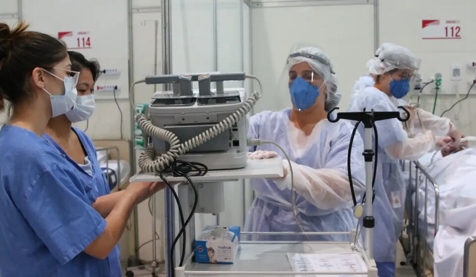 estudo-aponta-esgotamento-emocional-e-burnout-de-medicos-de-uti