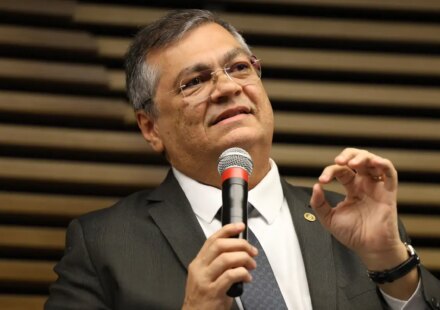 dino-cita-master-e-determina-revisao-de-regras-da-cvm