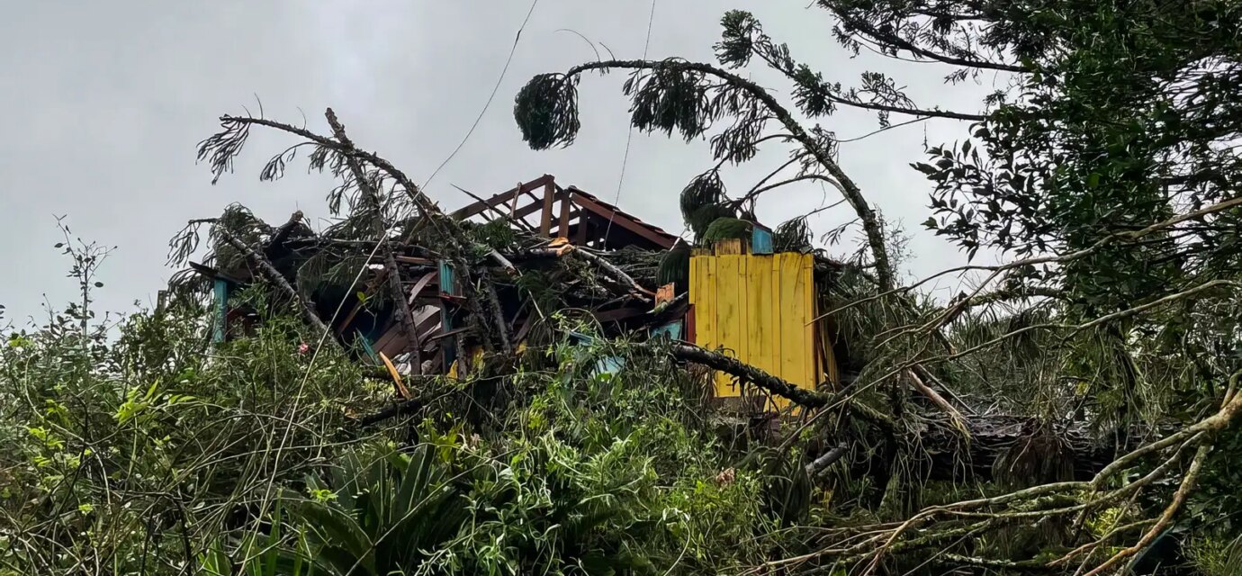 tempestade,-ventos-fortes-e-granizo-deixam-regiao-sul-em-alerta