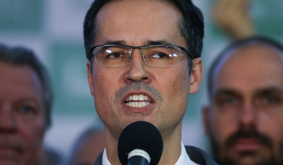 maioria-do-tse-mantem-suspensao-da-campanha-de-deltan-ao-senado