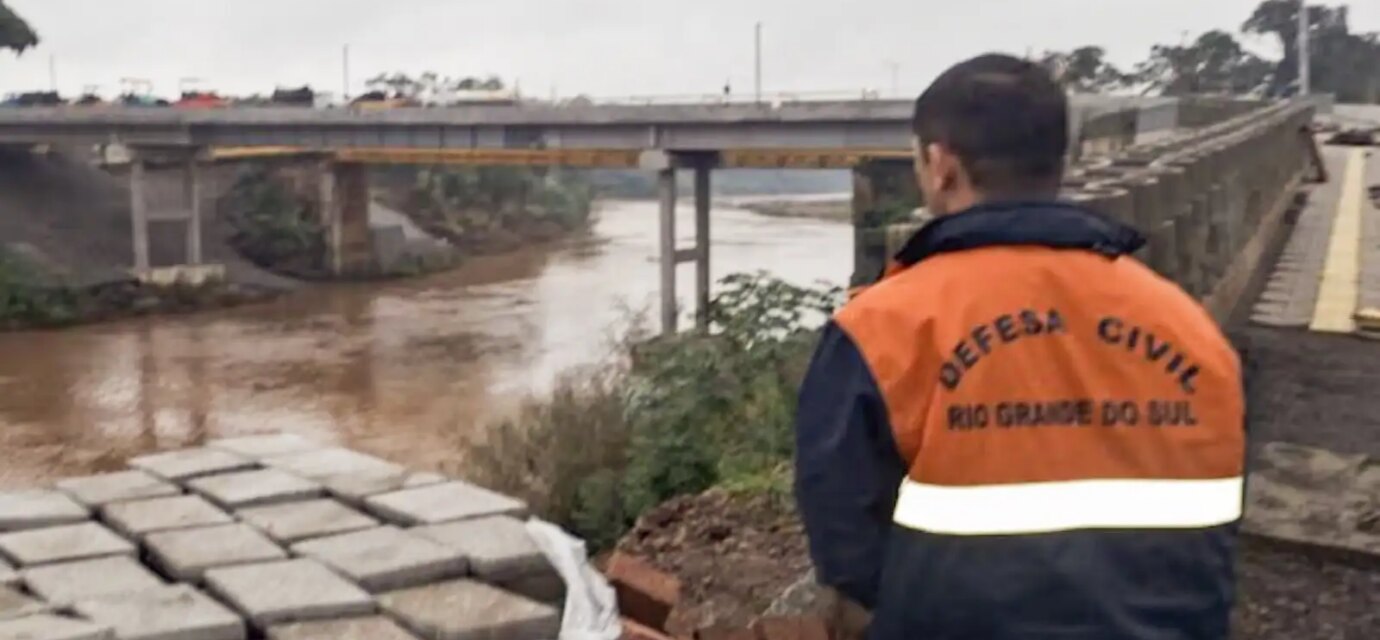 temporais-colocam-mais-de-700-cidades-na-regiao-sul-em-alerta-vermelho