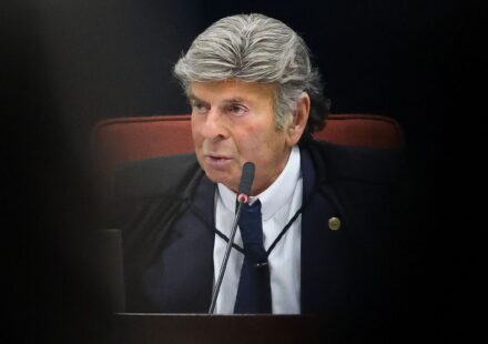 fux-pede-a-senado-posicao-sobre-acessos-de-vorcaro-e-esposa-de-moraes