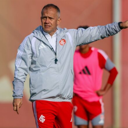 internacional-contrata-tecnico-eduardo-baptista-ate-o-fim-da-temporada