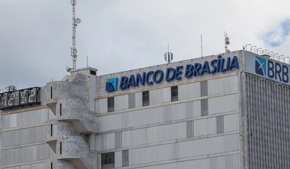 caso-master:-tcdf-bloqueia-ate-r$-2,7-bi-de-ex-dirigentes-do-brb