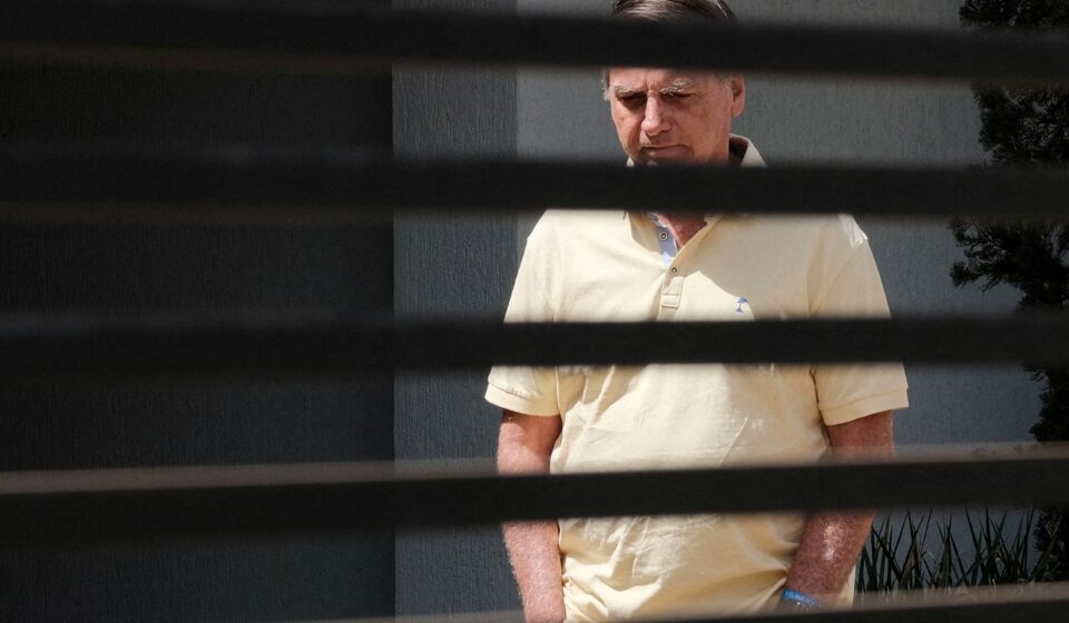 stf:-defesa-de-bolsonaro-pede-suspensao-do-cumprimento-da-pena
