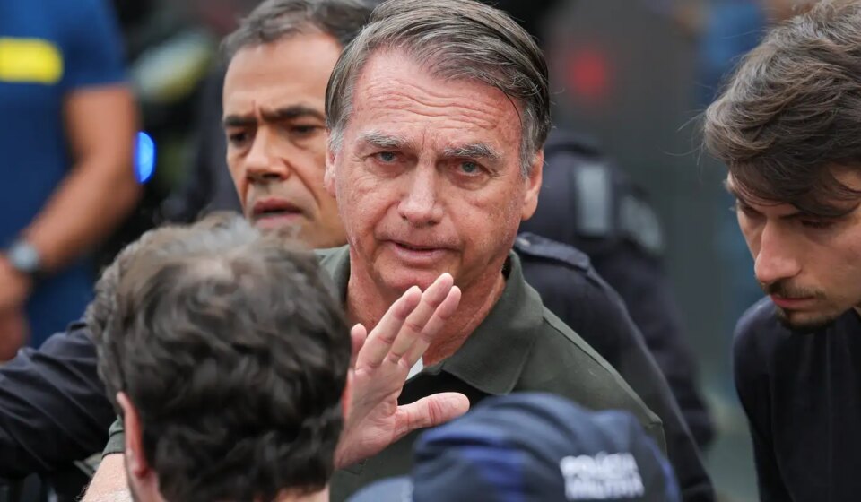 trama-golpista:-defesa-de-bolsonaro-desiste-de-suspensao-da-pena