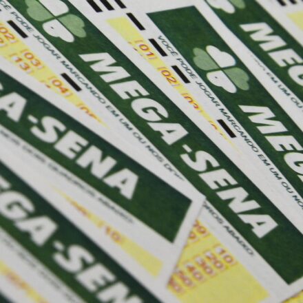 mega-sena-acumula-para-r$-45-milhoes;-confira-os-numeros-sorteados