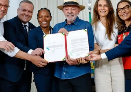 lula-sanciona-lei-de-incentivo-ao-desenvolvimento-do-futebol-feminino