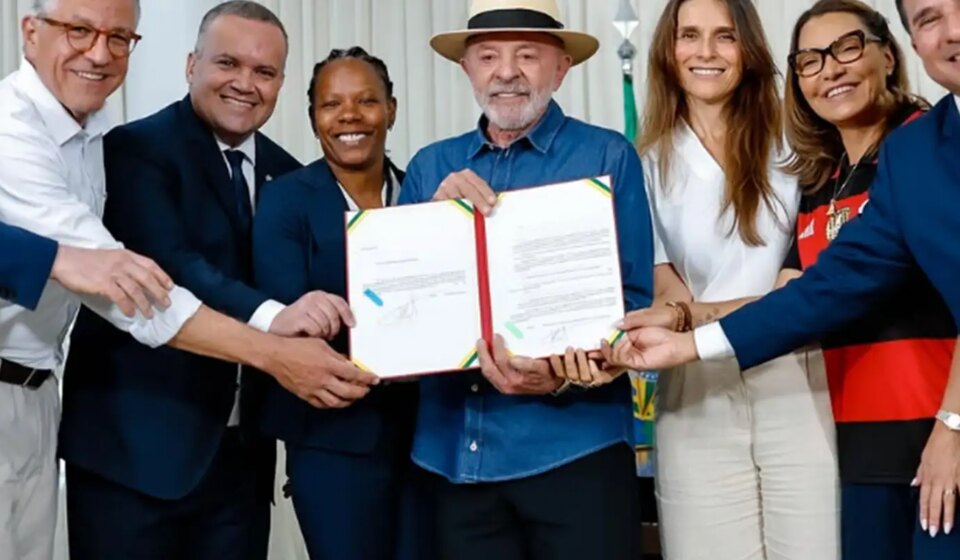 lula-sanciona-lei-de-incentivo-ao-desenvolvimento-do-futebol-feminino