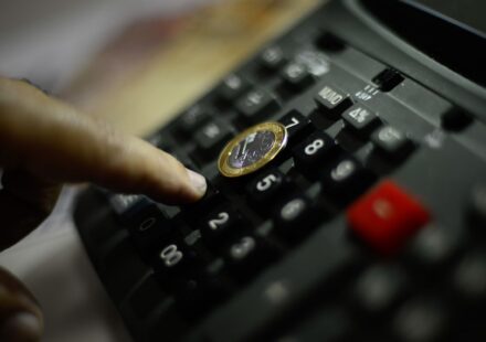 divida-publica-federal-fica-estavel-em-agosto-e-chega-a-r$-9,29-tri