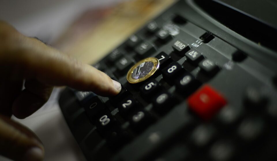 divida-publica-federal-fica-estavel-em-agosto-e-chega-a-r$-9,29-tri