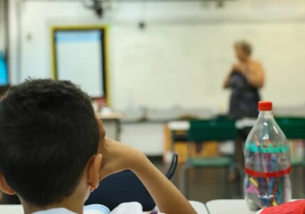 investimento-por-aluno-no-brasil-e-de-1/3-da-media-dos-paises-da-ocde
