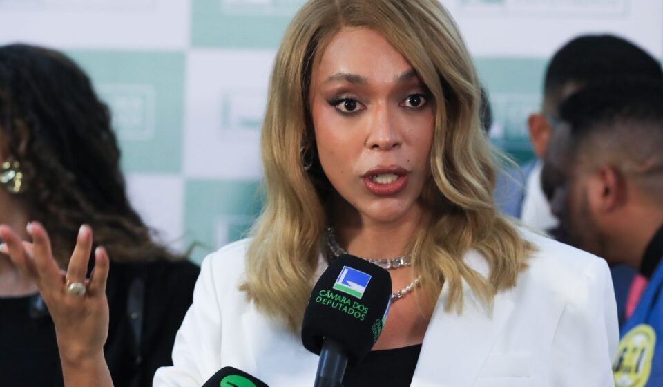mendonca-libera-postagem-de-erika-hilton-sobre-nossa-senhora-aparecida