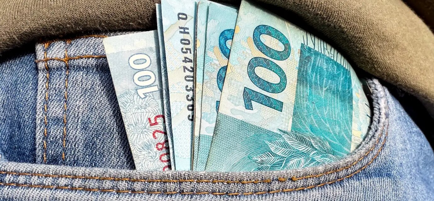 governo-central-registra-deficit-de-r$-13,6-bilhoes-em-agosto